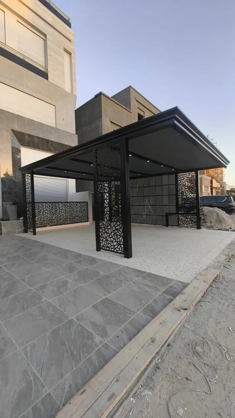 حداد مظلات الكويت - تنسيق جدران عشبية وديكورات حديد من Kuwait Haddat